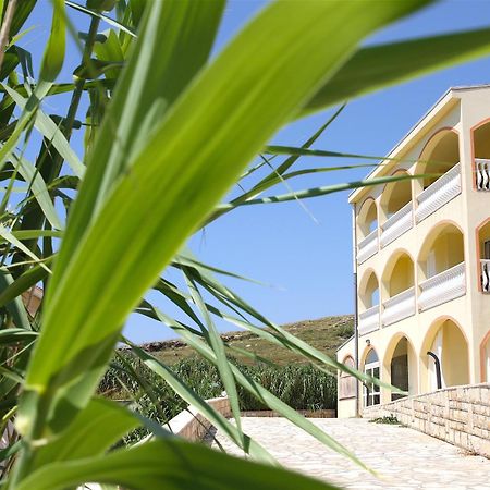 Villa Luka Паг Экстерьер фото